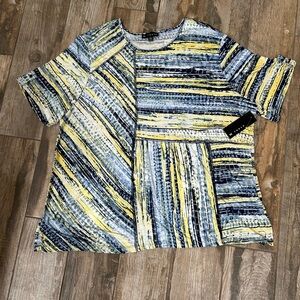NWT Women’s Plus Size 2X Short Sleeve Stretch Blue/Yellow Pullover Blouse.